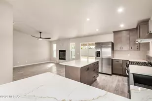 9910 E Gray Hawk Dr, Tucson, AZ 85730 - Photo 12