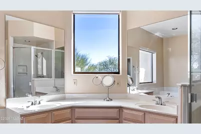 887 S Deer Meadow Loop, Tucson, AZ 85745 - Photo 16