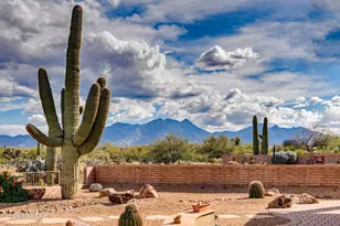 600 N Alexis Loop, Green Valley, AZ 85614 - Photo 1