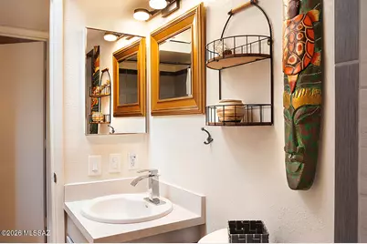 1264 W Camino Lucientes, Green Valley, AZ 85622 - Photo 12