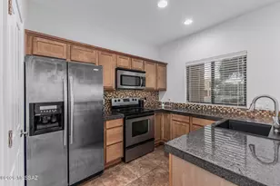 4120 N Thurston Ln, Tucson, AZ 85705 - Photo 12