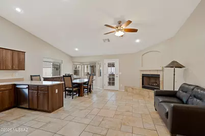 3782 W Meadow Briar Drive, Tucson, AZ 85741 - Photo 8