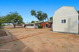 8276 E Koralee Pl, Tucson, AZ 85710 - Photo 30