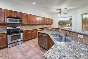 1367 S Madera Reserve Dr, Green Valley, AZ 85614 - Photo 12