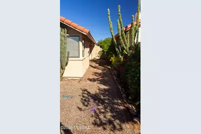 310 E Highcourte Lane, Tucson, AZ 85737 - Photo 22