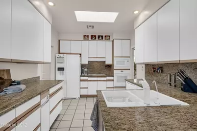 1421 N Abrego Drive, Green Valley, AZ 85614 - Photo 14