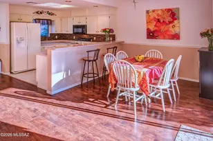 151 N Crescent Bell Dr, Green Valley, AZ 85614 - Photo 10