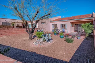 151 N Crescent Bell Dr, Green Valley, AZ 85614 - Photo 20