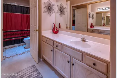 151 N Crescent Bell Drive, Green Valley, AZ 85614 - Photo 14