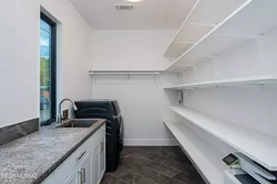 2227 E Helen St, Tucson, AZ 85719 - Photo 14