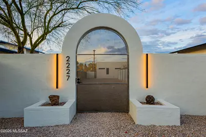 2227 E Helen Street, Tucson, AZ 85719 - Photo 2