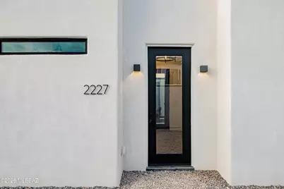 2227 E Helen Street, Tucson, AZ 85719 - Photo 4