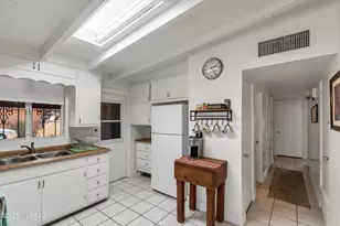 5225 East 5th Street, Tucson, AZ 85711 - Photo 4