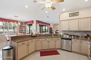 1910 W Amblemorn Dr, Green Valley, AZ 85622 - Photo 8