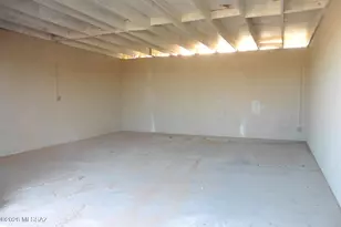 8200 S Alice Vail Ln, Tucson, AZ 85736 - Photo 4