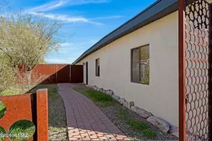 227 E Linden St, Tucson, AZ 85705 - Photo 2