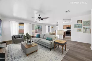 519 W Cedar Chase Dr, Green Valley, AZ 85614 - Photo 2