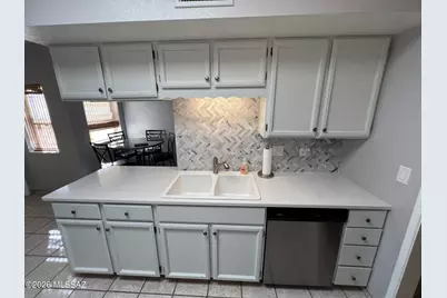 1290 W Camino Velasquez, Green Valley, AZ 85622 - Photo 10