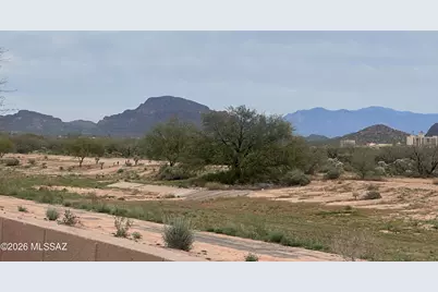 7501 S Woodbury Grove Drive, Tucson, AZ 85757 - Photo 2