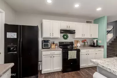 8449 E Hodgman Place, Tucson, AZ 85747 - Photo 14