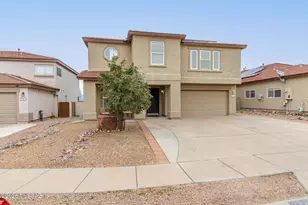 8449 E Hodgman Pl, Tucson, AZ 85747 - Photo 2