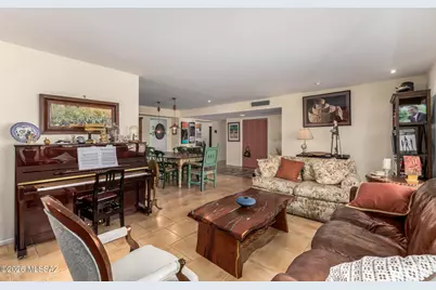 6901 N Montezuma Drive, Tucson, AZ 85718 - Photo 6
