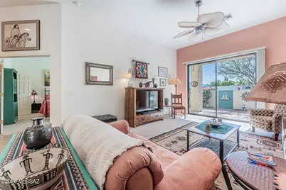 609 W Camino Del Bondadoso, Green Valley, AZ 85614 - Photo 8