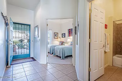 609 W Camino Del Bondadoso, Green Valley, AZ 85614 - Photo 18