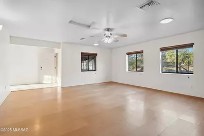 335 W Oak Hills Drive, Oracle, AZ 85623 - Photo 12