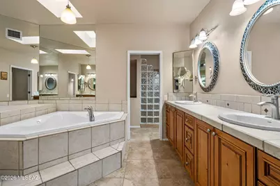 3910 S Via Del Ruisenor, Green Valley, AZ 85622 - Photo 16