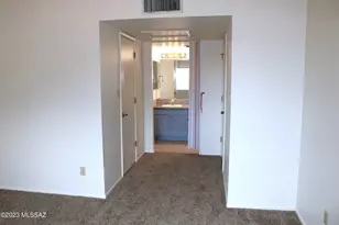 9690 N Donegal Pl, Tucson, AZ 85742 - Photo 8