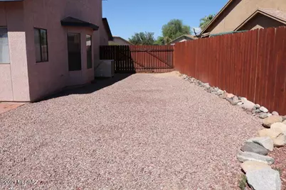 9690 N Donegal Place, Tucson, AZ 85742 - Photo 18