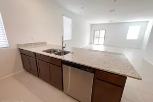 10453 W Beaman Ln, Marana, AZ 85653 - Photo 10