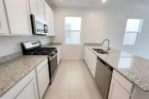 10469 W Beaman Ln, Marana, AZ 85653 - Photo 2