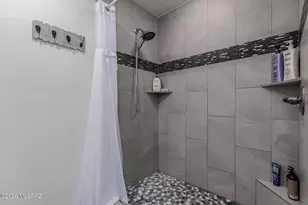 8808 E Wallen Ridge Dr, Tucson, AZ 85710 - Photo 18