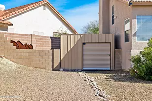 9272 N Golden Finch Ave, Tucson, AZ 85742 - Photo 8