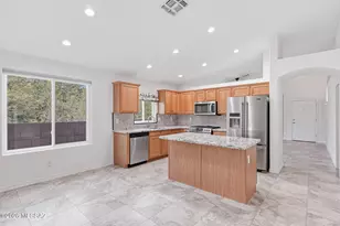 8325 N Austin Nikolas Ct, Tucson, AZ 85704 - Photo 10