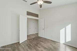 8325 N Austin Nikolas Ct, Tucson, AZ 85704 - Photo 18