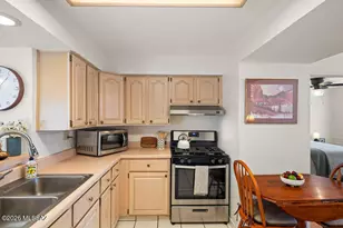 348 S Paseo Lobo, Green Valley, AZ 85614 - Photo 12