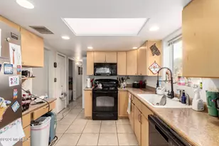 743 N Abrego Dr, Green Valley, AZ 85614 - Photo 8