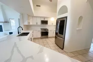 1061 N Deer Glen Pl, Tucson, AZ 85745 - Photo 2