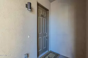 2038 E River Rd, Tucson, AZ 85718 - Photo 20