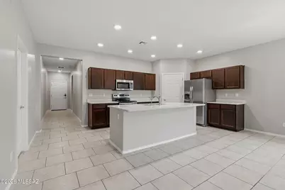 12394 W Reyher Farms Loop, Marana, AZ 85653 - Photo 4