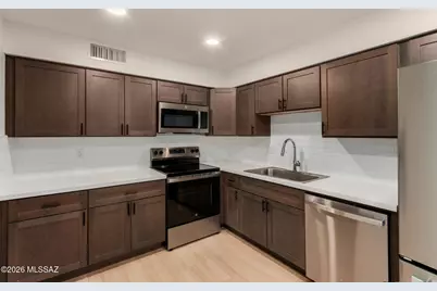 712 W Limberlost Drive #16, Tucson, AZ 85705 - Photo 1