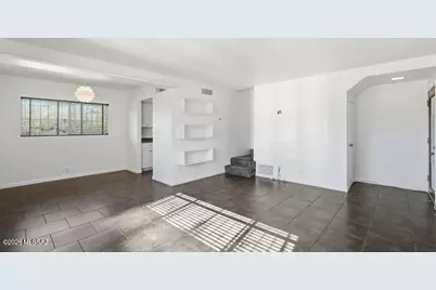 101 E University Boulevard #APT 1, Tucson, AZ 85705 - Photo 4