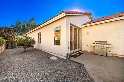 7589 E Via Los Arbustos, Tucson, AZ 85750 - Photo 18
