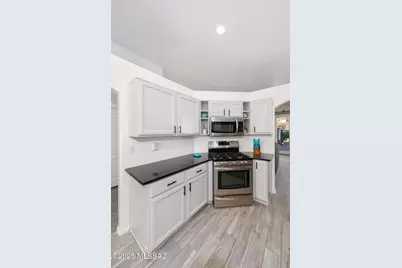 7589 E Via Los Arbustos, Tucson, AZ 85750 - Photo 6