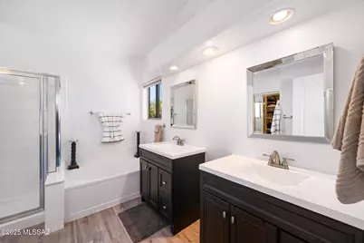 7589 E Via Los Arbustos, Tucson, AZ 85750 - Photo 10