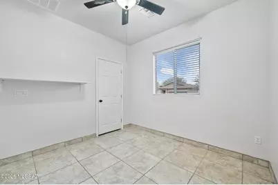 12084 W Makenna Lane, Marana, AZ 85653 - Photo 10