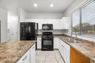 12084 W Makenna Ln, Marana, AZ 85653 - Photo 26